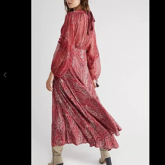 Gorgeous Bandanna Print Maxi Dress - Picture 4 of 7